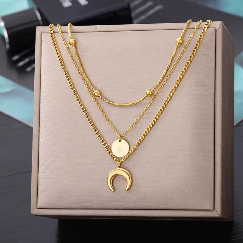 Light luxury love moon multi-layer stacked chain women's collarbone chain fashion temperament neck chain necklace jewelry