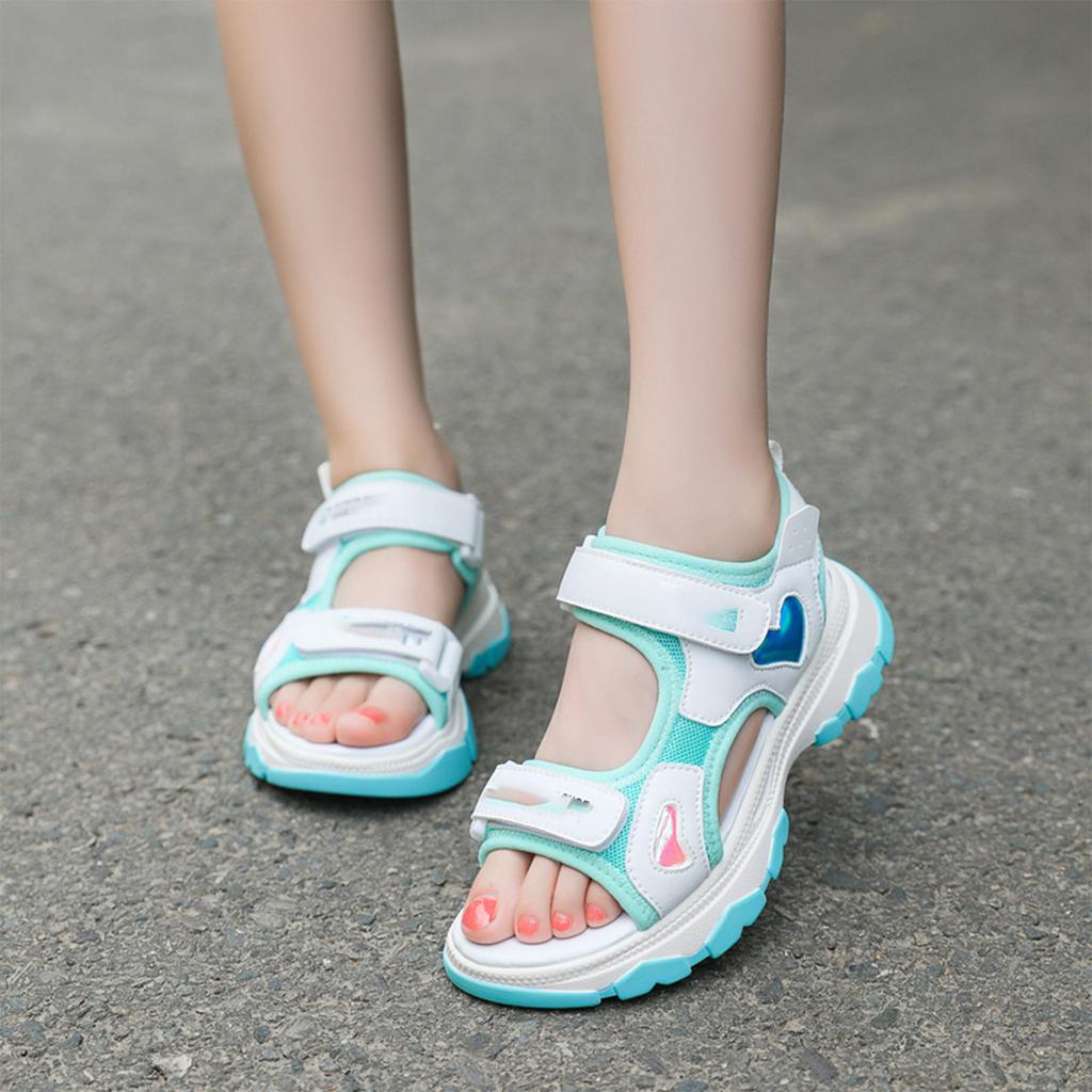 Girls Soft Sole Sandals Adjustable Strap Sport Sandals Non Slip Beach Shoes Breathable Mesh Upper Lightweight Outdoor Footwear