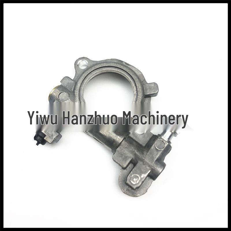 MS240/MS260 024/026 Chainsaw Oil Pump Outlet - Han Zhuo