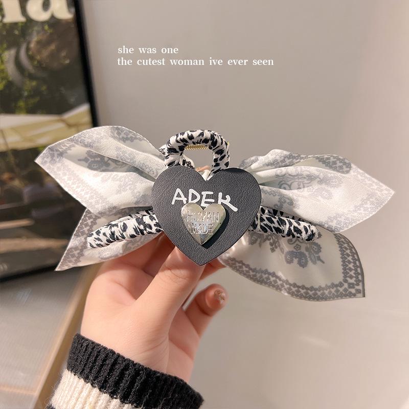 2023 Stylish Runaway Princess Bow Hair Clip: Double-Sided Shark Claw Hairpin