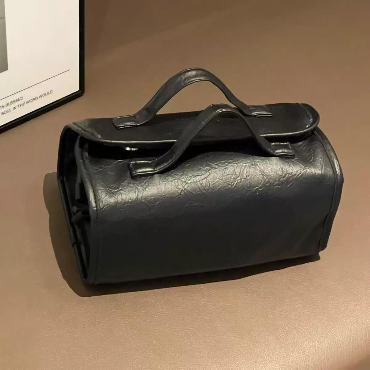 

Detachable Foldable 4-in-1 Cosmetic Travel Bag - Large Capacity & Portable 24*14*12 чорний