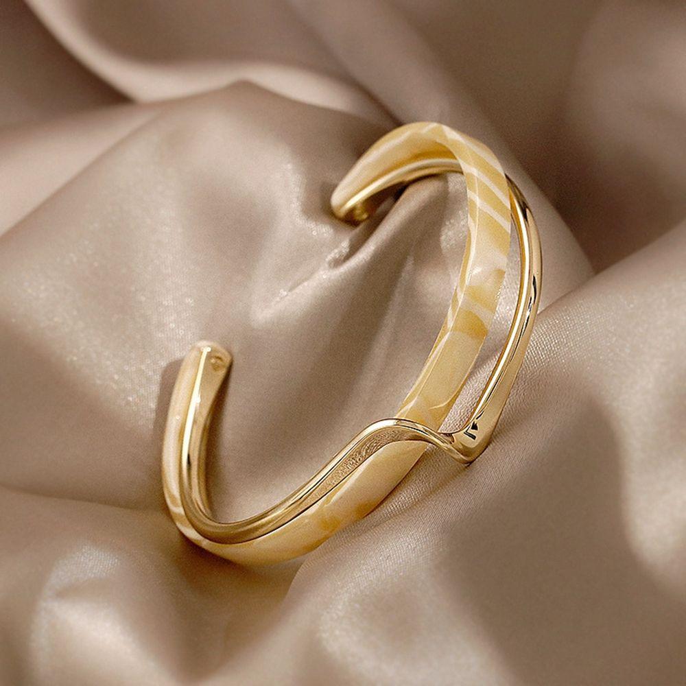 Luxury Texture Geometry Bracelet Curved White Shell Plate Irregular Bangles