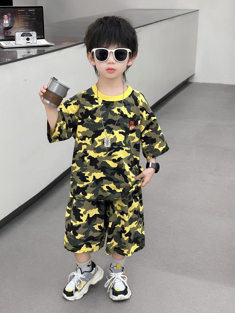 2026 Trendiges Silber-Camouflage Kurzarm-Sport-Zweiteiler-Set für Kinder