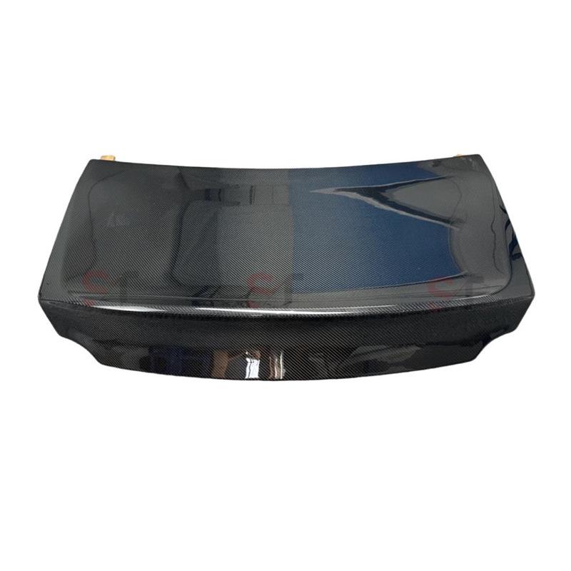 Nissan GTR35 Carbon Fiber Trunk Spoiler and Tail Cover Modification Kit