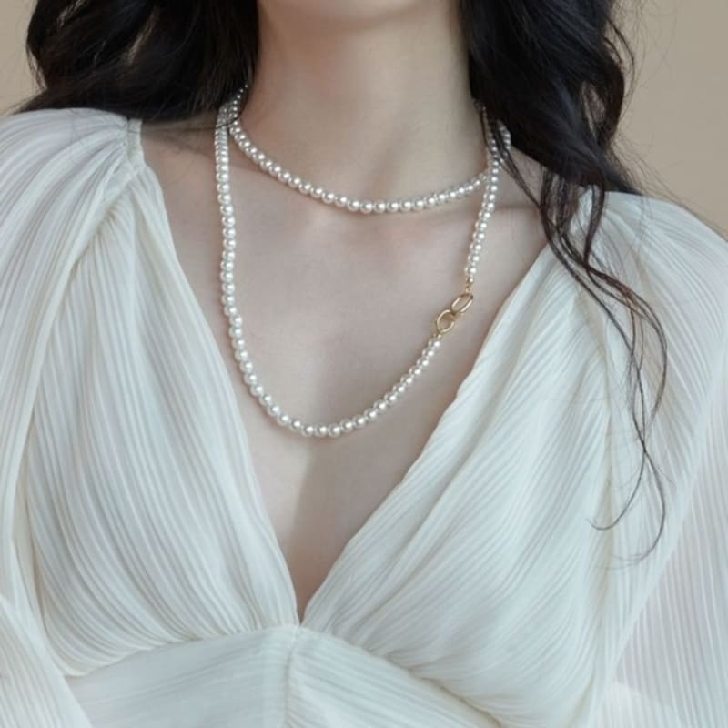 Dawn of Me Grace Long Pearl Necklace