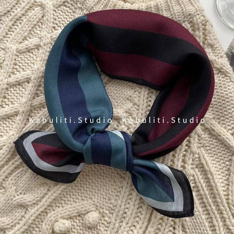70x70cm Lightweight Square Scarf Women Vintage Black Floral Print Silk-Feel Neck Wrap UV Protection Stylish Accessory