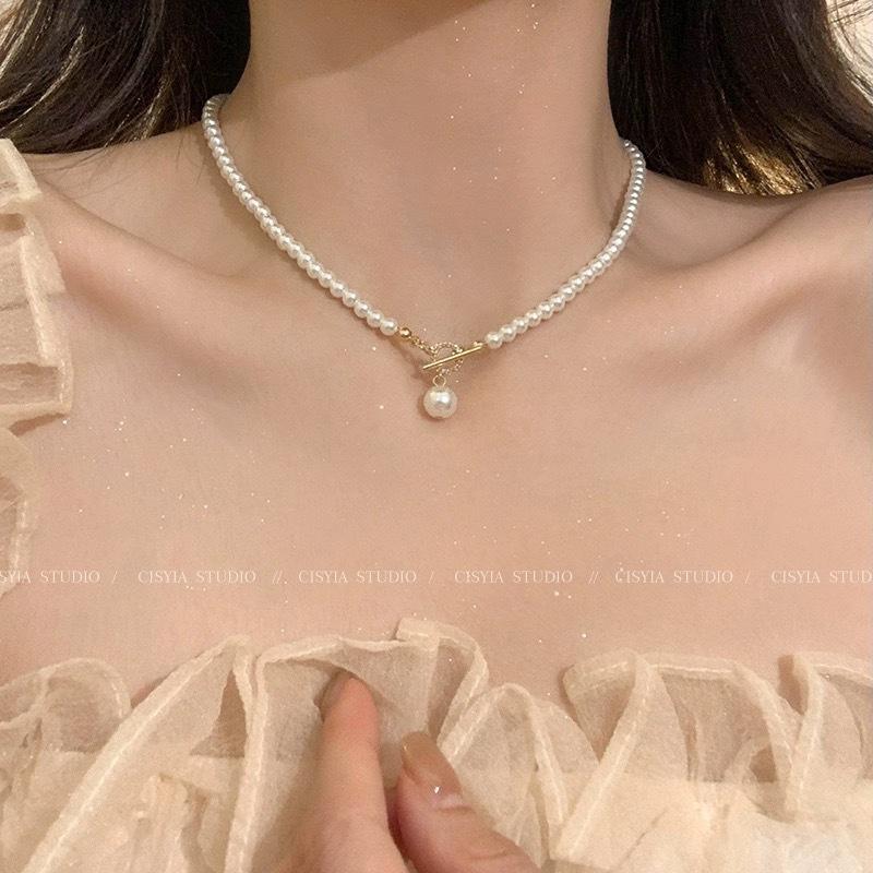 Fashion imitation pearl inlaid diamond OT buckle necklace niche design cold style temperament Internet celebrity high-gloss pearl
