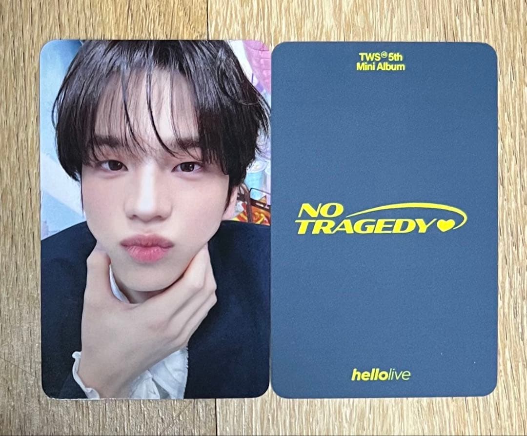 [USED] TWS CNU Hello Live Photocard