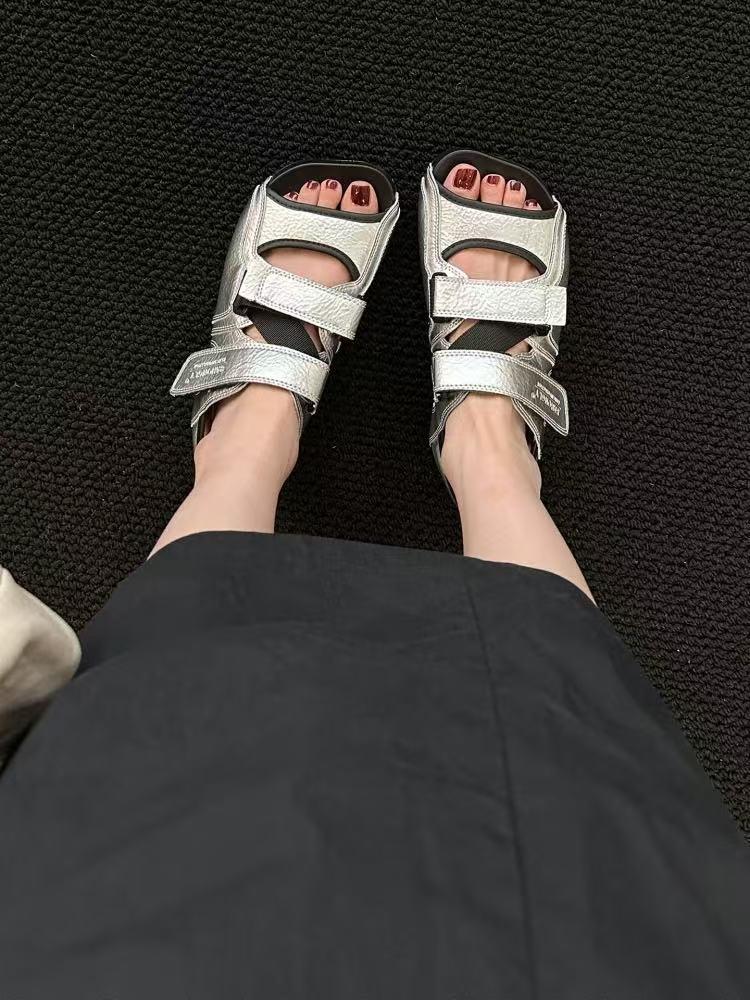 Fashion Sandals Women 2025 Summer New Non-slip Lightweight Slip Beach Vacation Soft Sole Slipper Trifle Sole