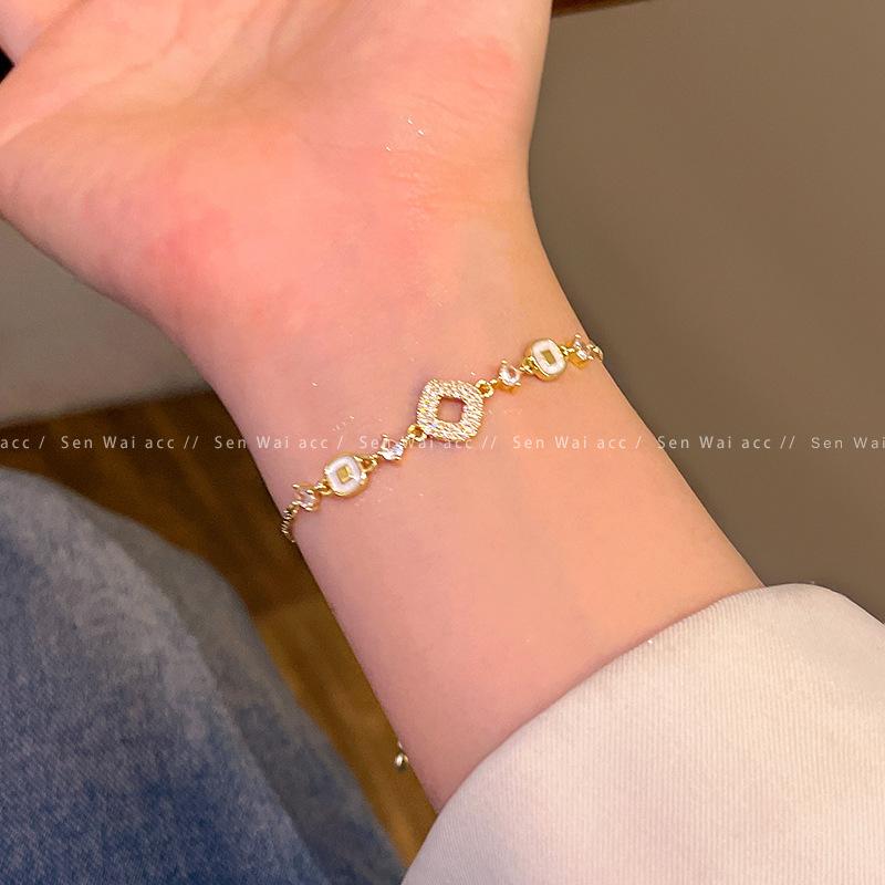 Micro-inlaid zircon bracelet women s pull-out adjustable bracelet hand