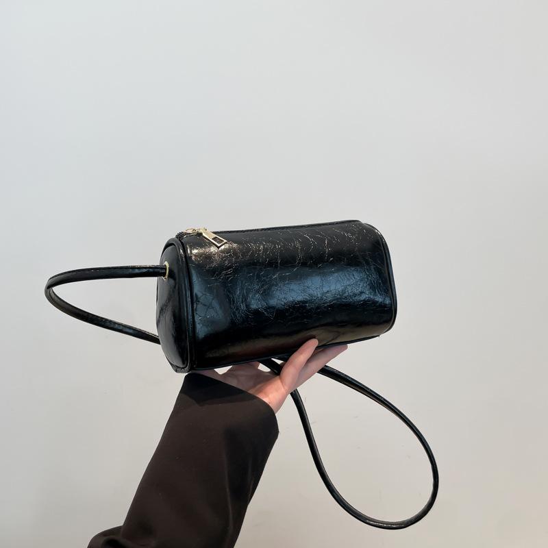 

Retro pillow cylinder bag new fashion versatile casual messenger bag high sense shoulder armpit bag women s bag чёрный