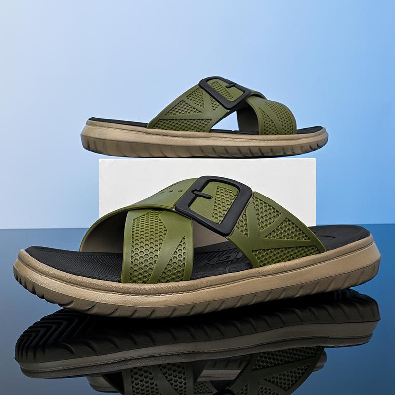 Fashion New Men Summer Slippers Thick Sole House Non Slip Bathroom Shower Slides Outdoor Soft Cloud Fashion Beach Shoe Flip Flop