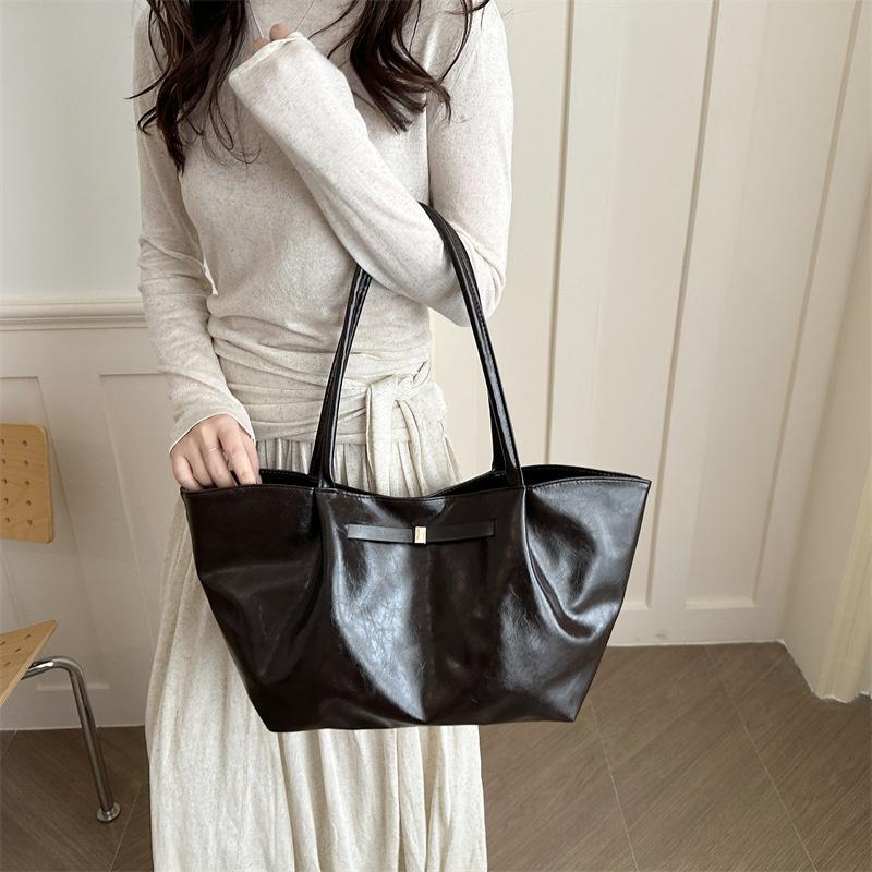 Yogodlns Large Capacity Tote Bag Women's Commuter Shoulder Bag Stylish Versatile Trendy Soft PU Leather Handbag and Purse