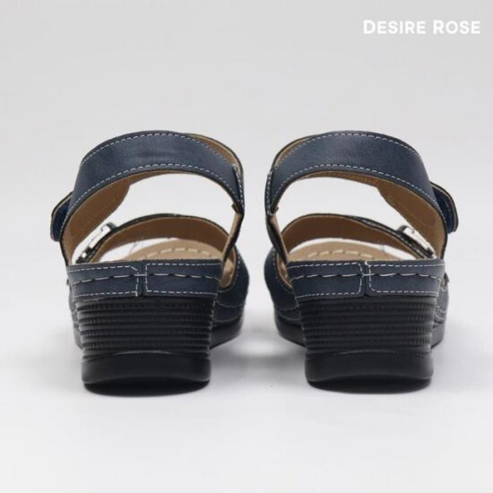 Desire Rose Women D Buckle sanDals 4cm