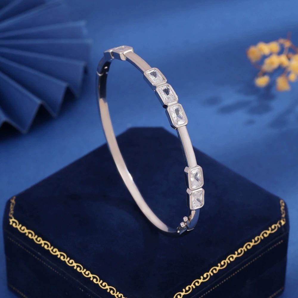 New Micro-Inlaid Zircon Light Luxury Bracelet Bracelet Women S Japan And Korea Ins High-End Temperament Fashion