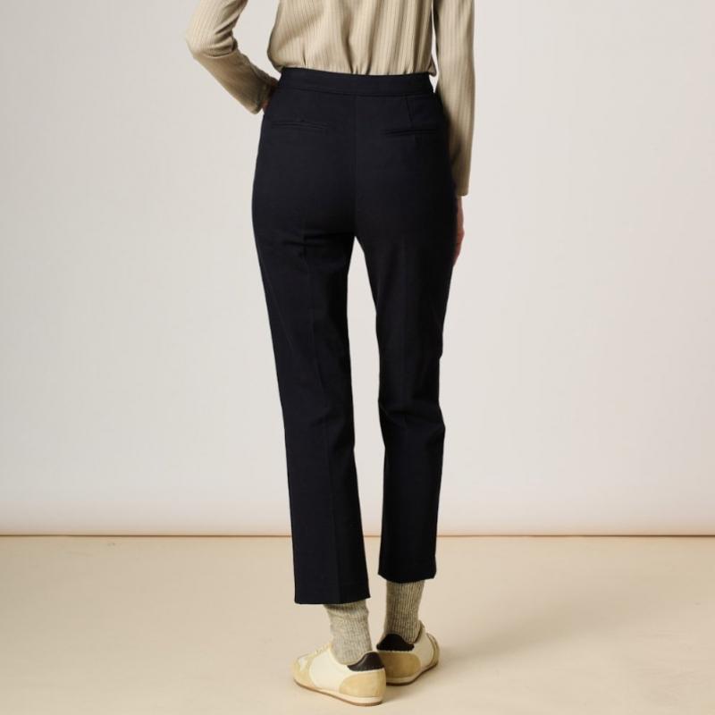 BCBG Stretch Tapered Pants B3w9p306