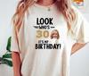 Personalisiertes Look Who's 30 Geburtstagsshirt, Individuelles Gesicht Geburtstagsshirt