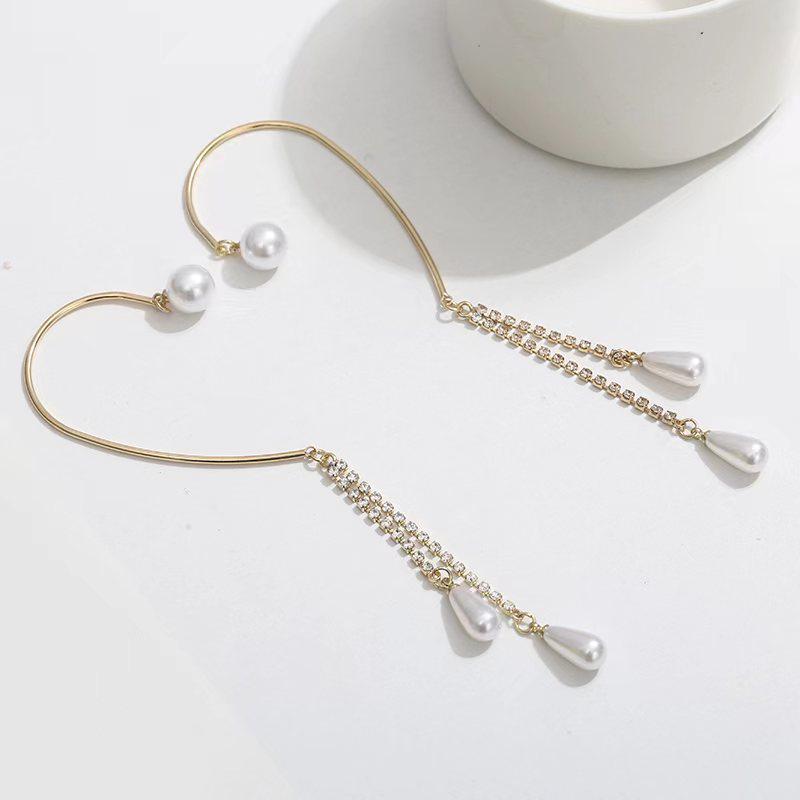 High-End Rhinestone Butterfly & Star Tassel Ear Cuff with Zirconia - No Piercing Required