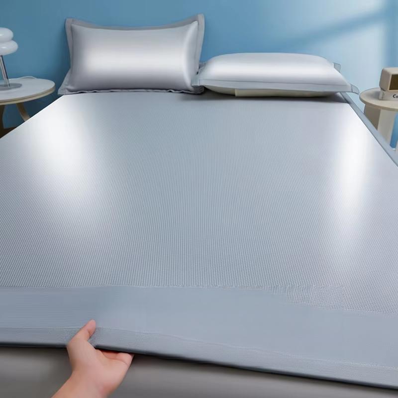 Summer Cooling Bed Pad Light Luxury Carbon Fibres Sleeping Cool Bed Mat Ice Silk Mats with Pillowcases Smooth Mattress Cover Set