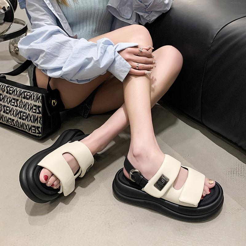 Spring and summer 2024 new platform sports sandals fashionable versatile buckle with beach shoes thin Roman shoes trend