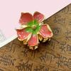 Iögonfallande Metallhårklämma BlommaHårnål 3D GardeniForm Starkt Grepp Håraccessoar för att Lägga till Charm till Vilken Outfit som Helst