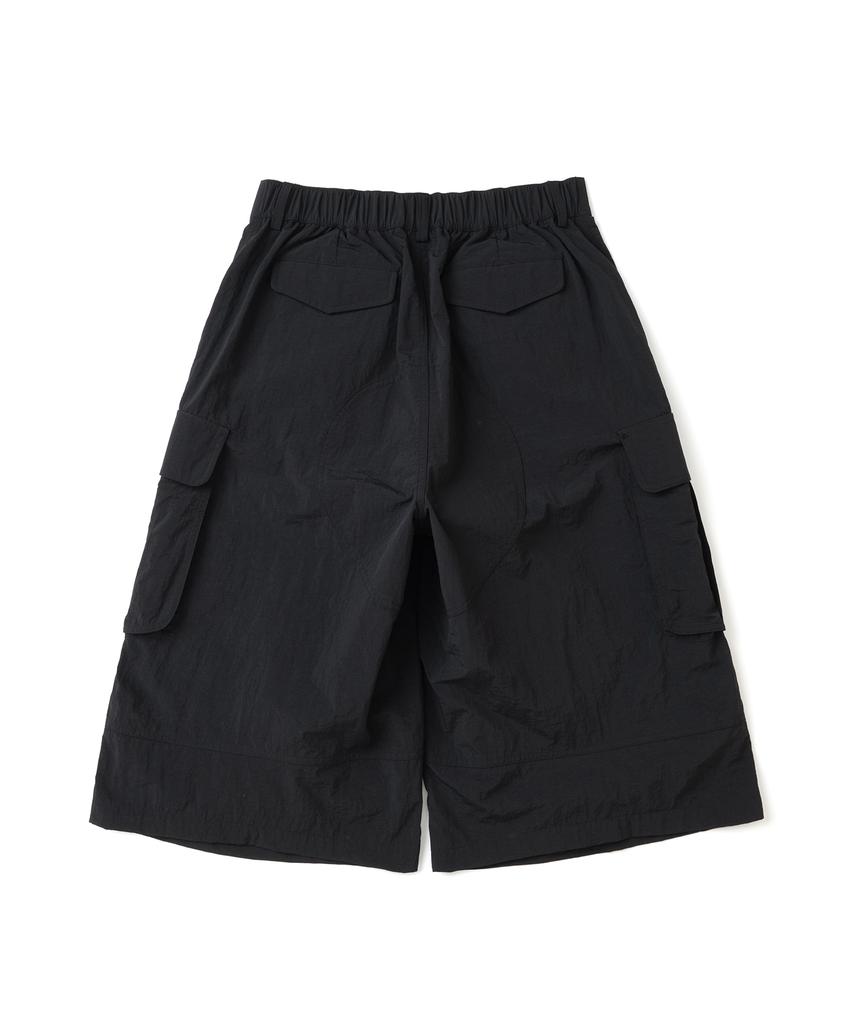 NOT4NERD Knee Tuck Parachute Cargo Bermuda Shorts - Black