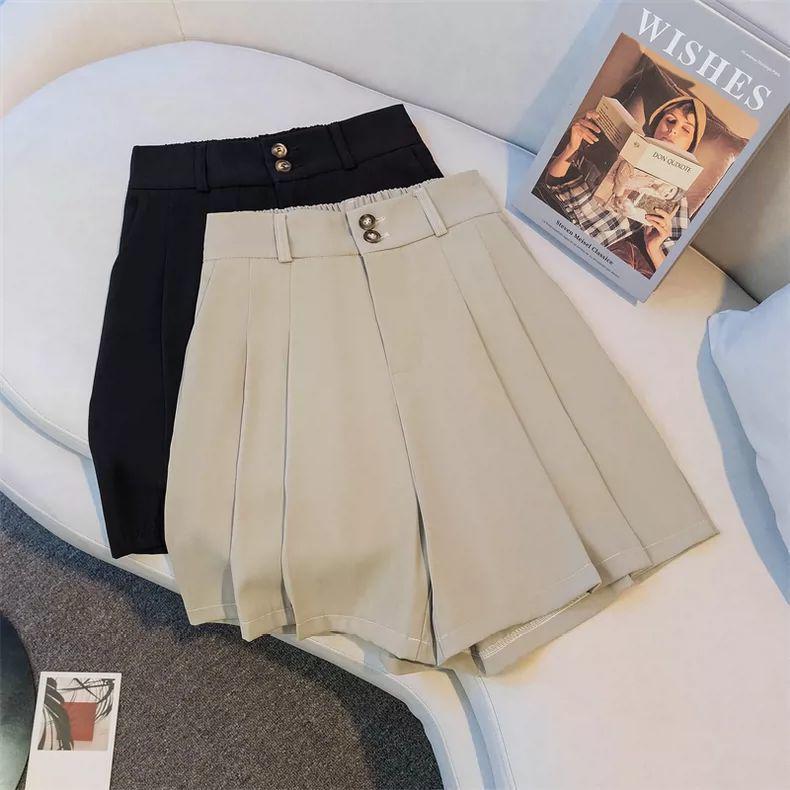2026 Summer Plus Size Women's High-Waisted Outerwear: Stylish Slimming Wide-Leg Bermuda Shorts, Loose Fit