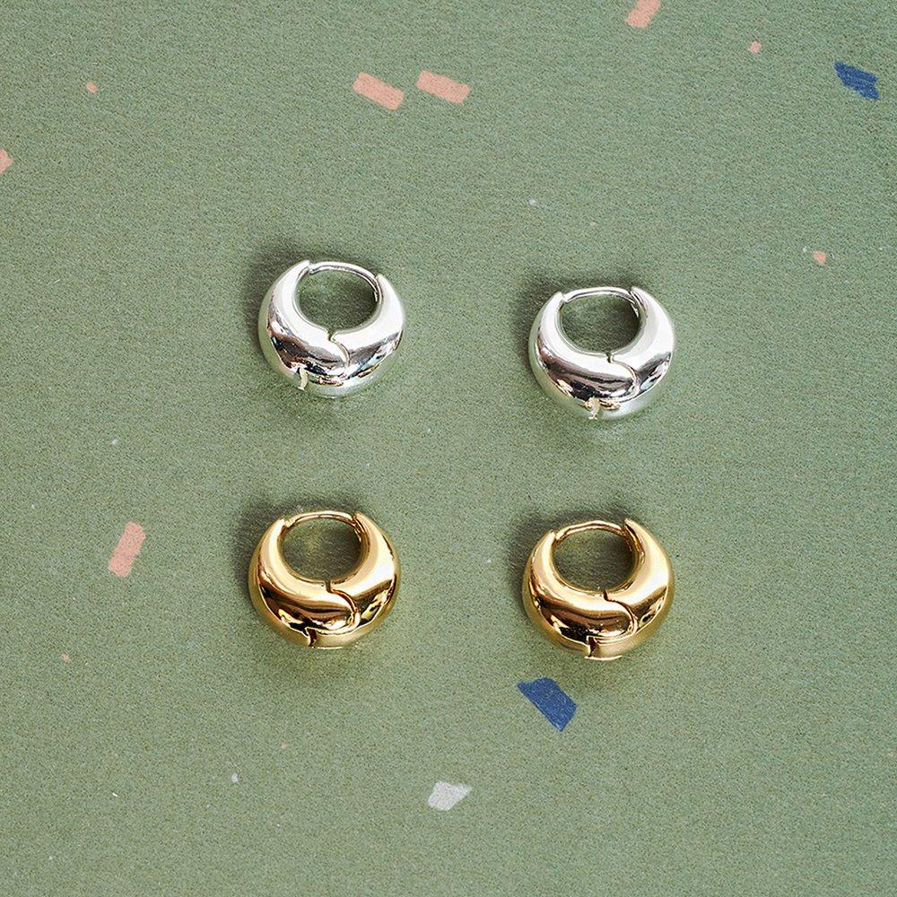 [Hei][Worn by Yura, Jung Eun-chae, Gong Seung-yeon, Jang Na-ra, Shim So-young, and Han Hye-jin] Full Moon One-Touch Earring