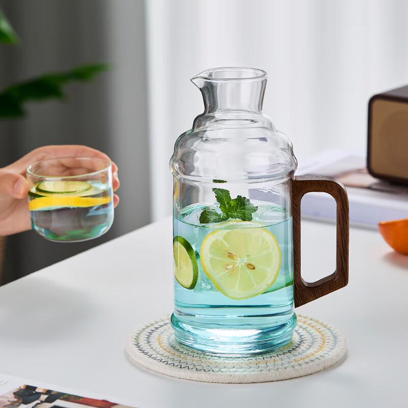 Mesini Borosilicate Glass Pitcher with Wooden Handle