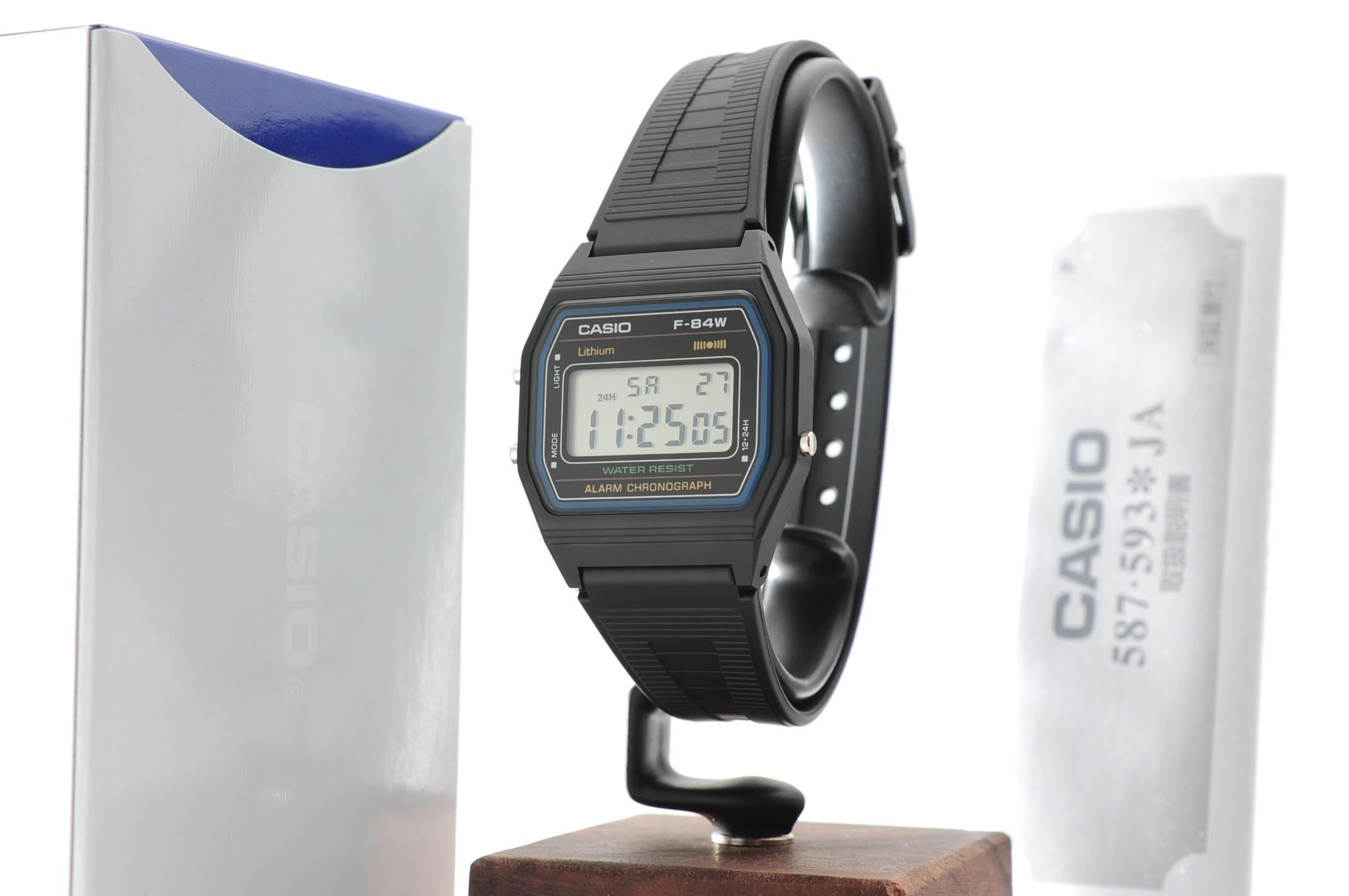 

Часы CASIO Цифровые Стандартные F-84W-1QJH Черные Часы Простого Дизайна