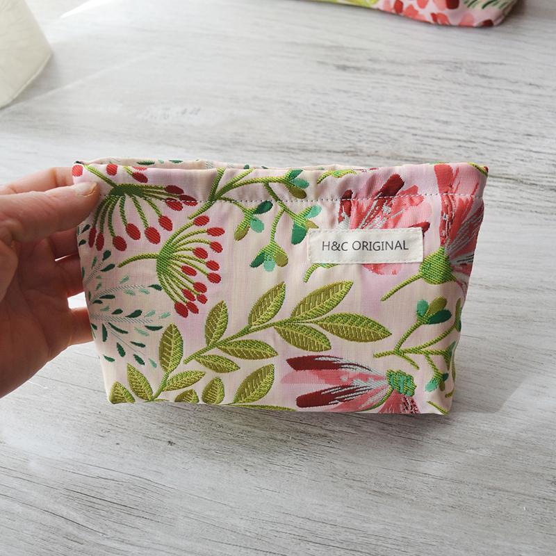 Women S Large Travel Cosmetic Bag Portable Skincare Product Organizer Travel Toiletry Bag S