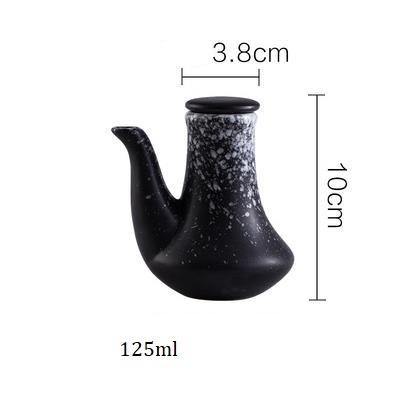 Japanese Style Ceramic Retro Black Soy Sauce Pot Small Vinegar Pot  with Lid Sauce Jar Bottle Tableware