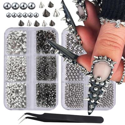 Nageldesign – Strass och nageldekorationer
