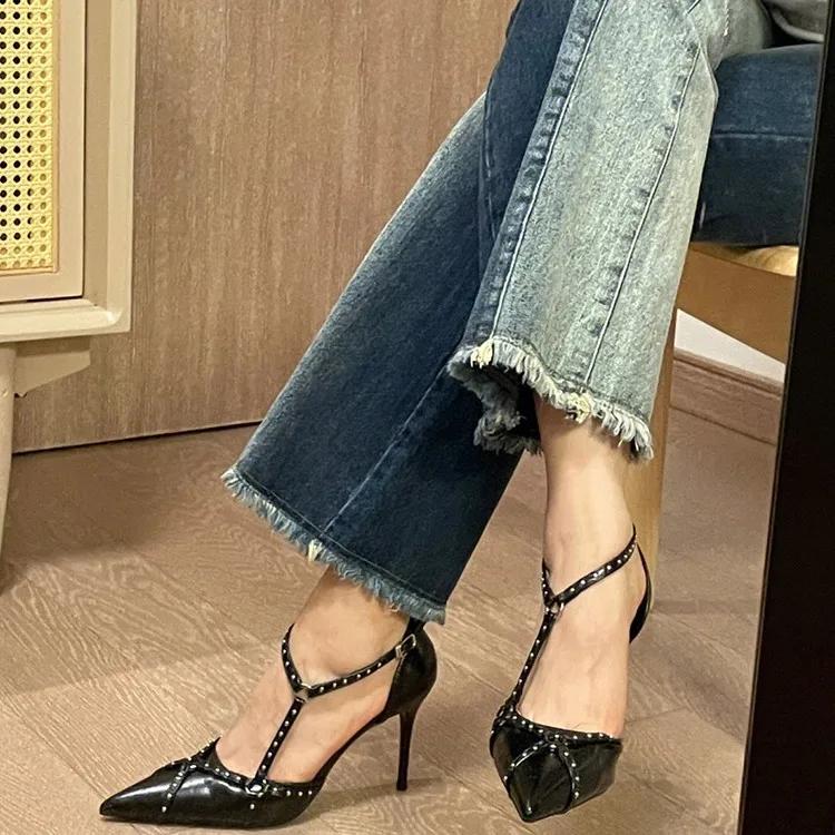 Fashion French Vintage Pointy Riveted High Heels for Women 2025 Spring and Autumn New Skinny with Punk Style with Sexy Single Shoes