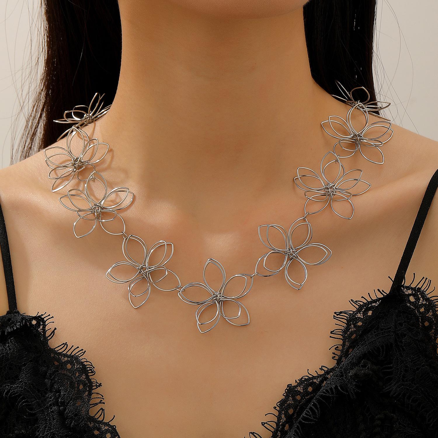 

Изысканный 3D полый цветок серьги-пусеты ожерелье - Элегантные европейские и американские дизайнерские украшения для женщин