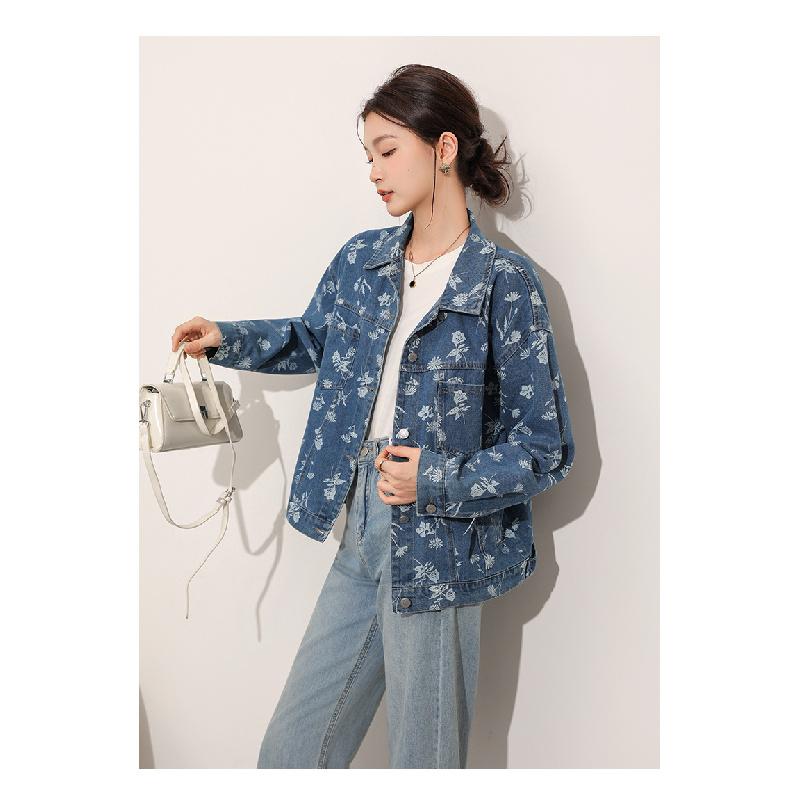 Vintage-style Short Denim Jacket with a Turn-down Collar for Women, 2026 Spring New Casual Jacket, Loose-fitting Top