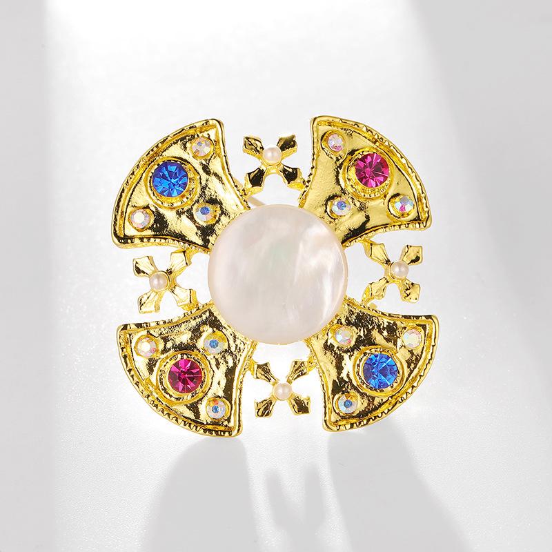 European & American Court Style Four-Leaf Clover Brooch - Colorful Natural Shell Antique Jewelry Pin