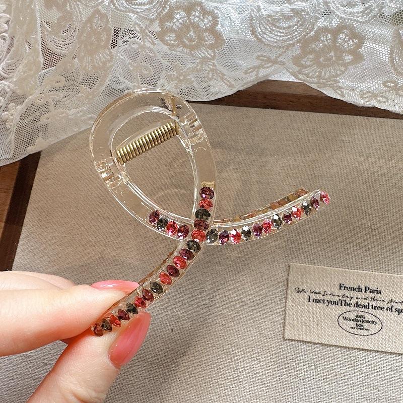 

Корейский Полностью Бриллиантовый Крест Средний Захват для Волос Интернет Знаменитость Новая Высококлассная Заколка Задняя Часть Головы Темперамент Акула Зажим Головной Убор