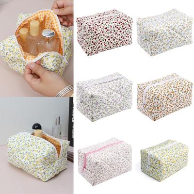 Storage Organizer Floral Puffy Quilted Makeup Bag Flower Printed Cosmetic Pouch Large Travel Cosmetic Bag Makeup Accessory