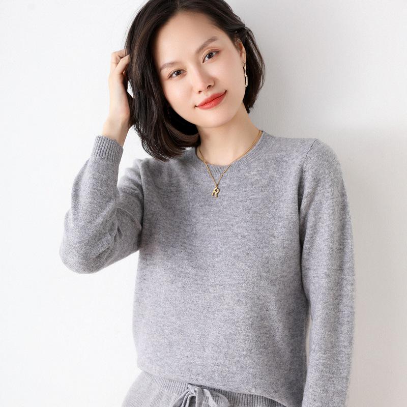 

Women s 100% Pure Wool Solid Color Crew Neck Pullover - Autumn/Winter Versatile Knit Jumper L