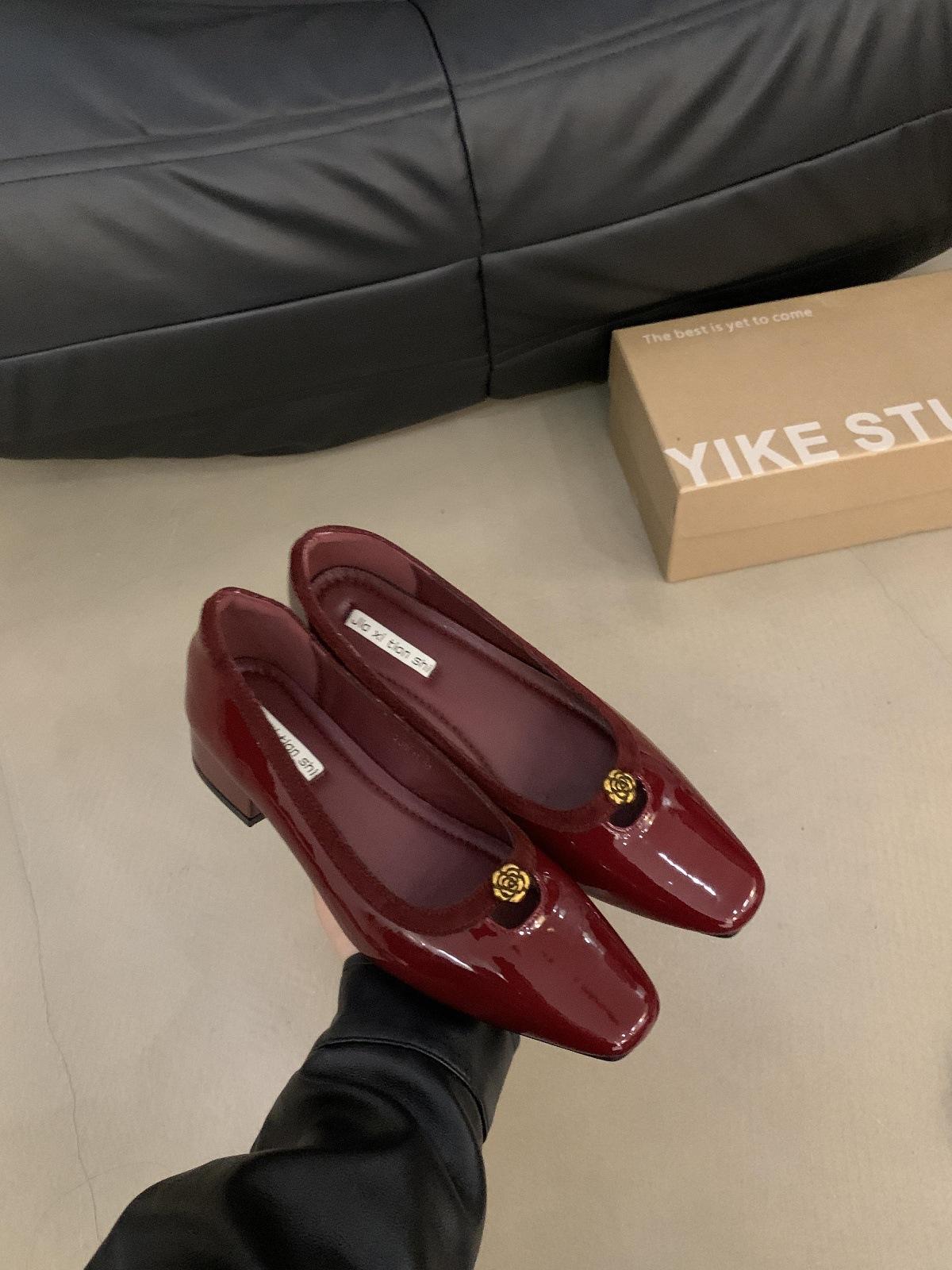 

Patent leather single shoes thick heel versatile single shoes women s autumn soft-soled shoes spring and autumn low-heeled shoes women s shoes 39 бордовый