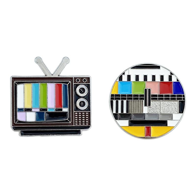Cable Television TV Brooch 80s Vintage Enamel Pin No Signal Cute Retro TV Badge for Jacket Shirt Bag Decoration