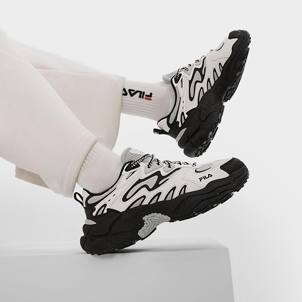 New FILA Fern Abrasion Resistant Low Top Chunky Sneakers Women's White Gray F12W441119FSV