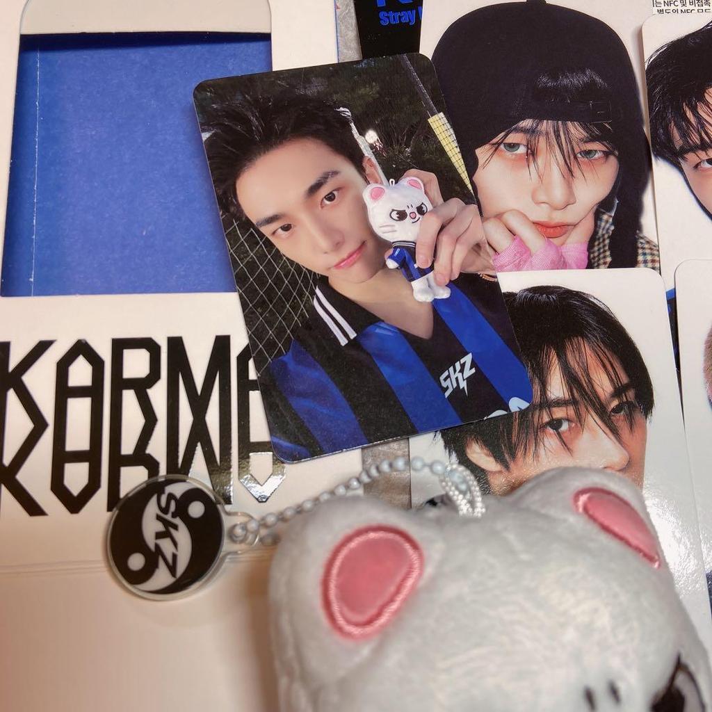 [USED] Hyunjin StrayKids KARMA Plush Key Ring Box Card