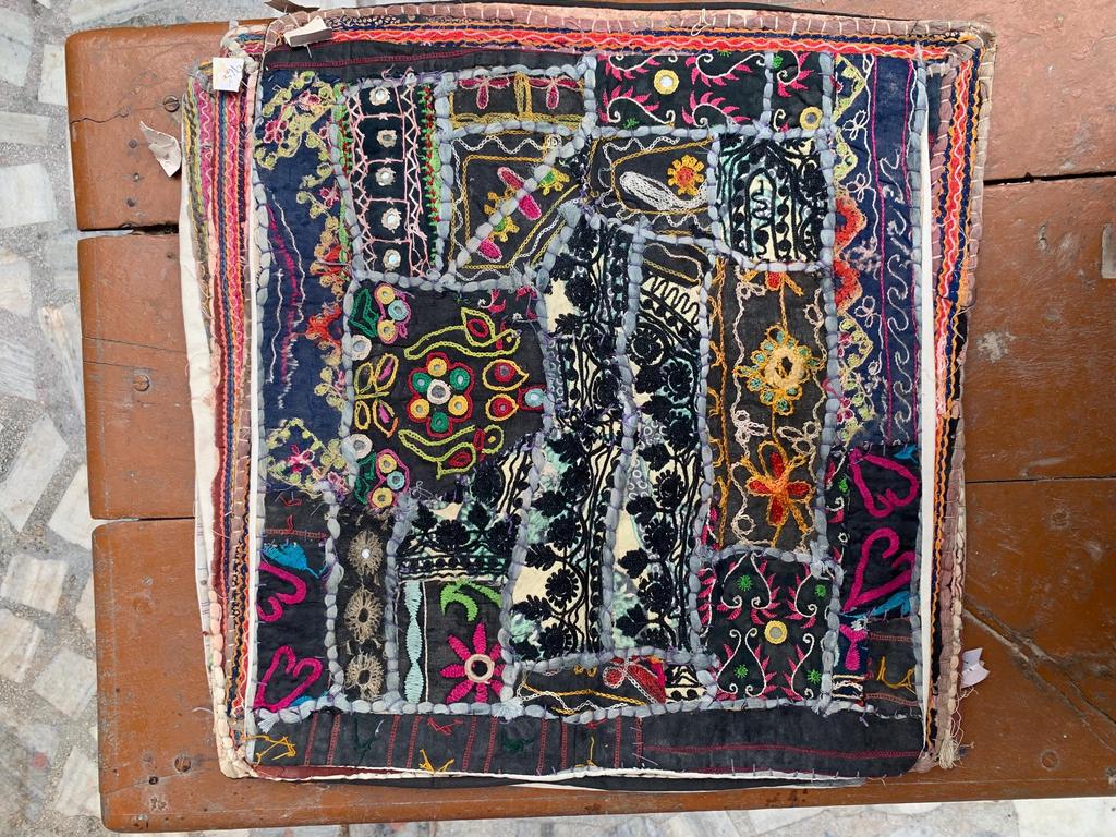 Bawełniana poszewka na poduszkę ręcznie haftowana: Dekoracyjna Poduszka Boho 40