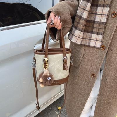 Premium Sense Retro Small Bag Women's New Popular Versatile Messenger Bag Portable Bucket Bag Contrasting Color Advanced Sense