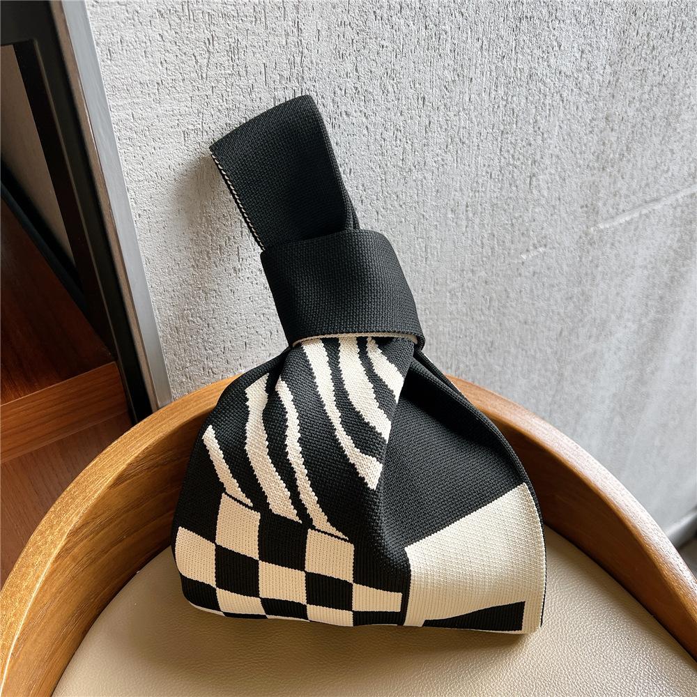 Knitted Mobile Phone Bag For Women In Spring And Autumn Cute Cartoon Versatile One Shoulder Diagonal Cross Bag Travel Coin Purse Small Handbag