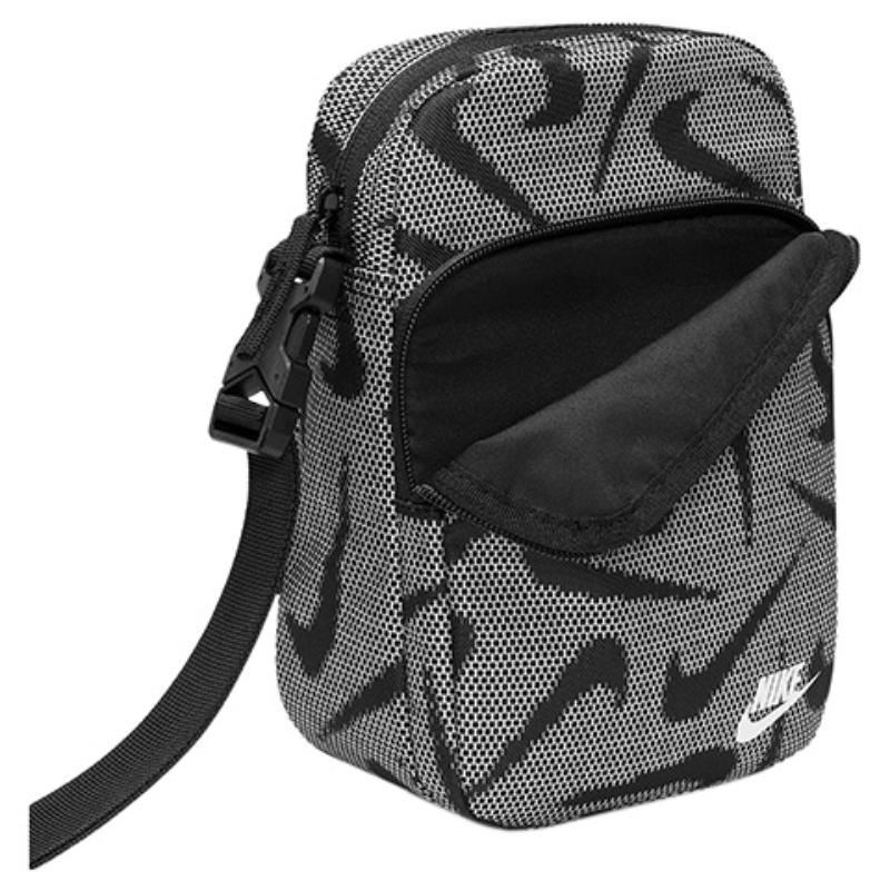 Nike Geantă Crossbody din Material Textil Regular Unisex Negru Alb Casual DQ5738-010