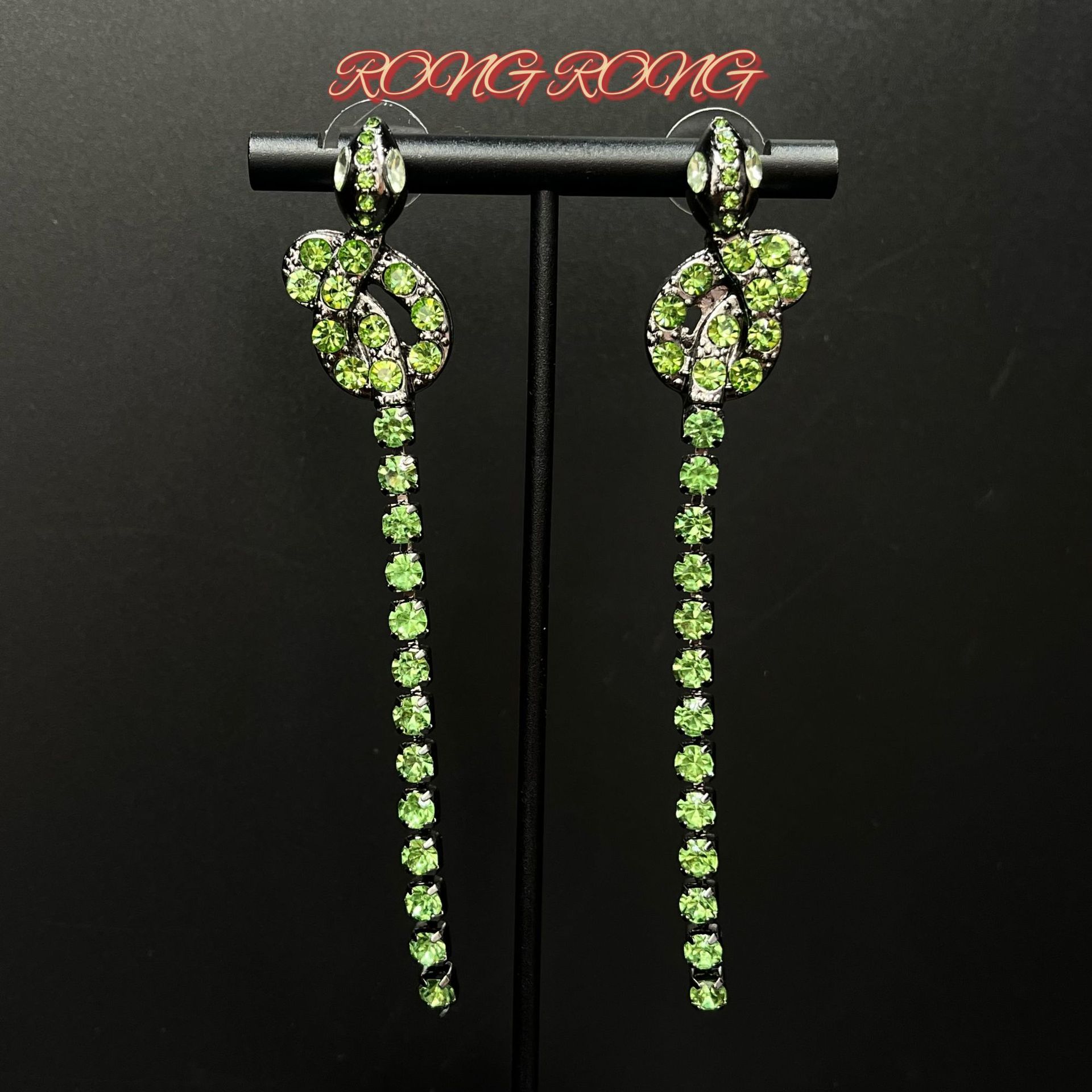 

Medieval Vintage Studded Long Snake Shaped Earrings Exaggerated Light Luxury Niche Design Temperament