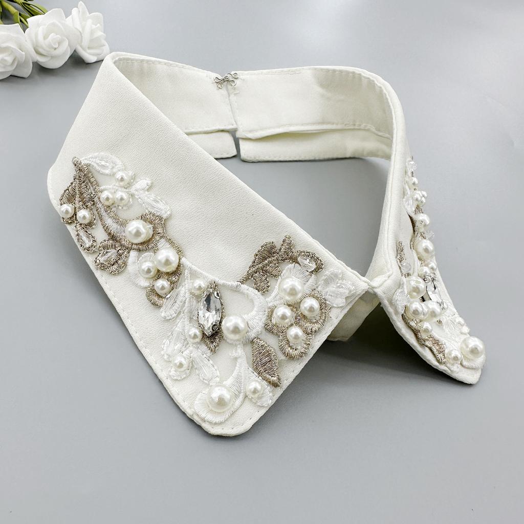 Fashion And Popular Embroidery Heavy Craftsmanship Beading Black And White Small Single Item Fake Collar